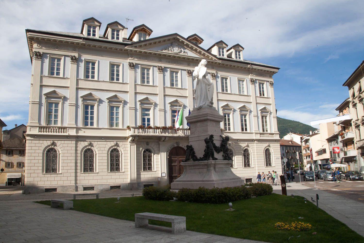 Casa Dell'Edera - Holiday Apartment In Domodossola Ngoại thất bức ảnh